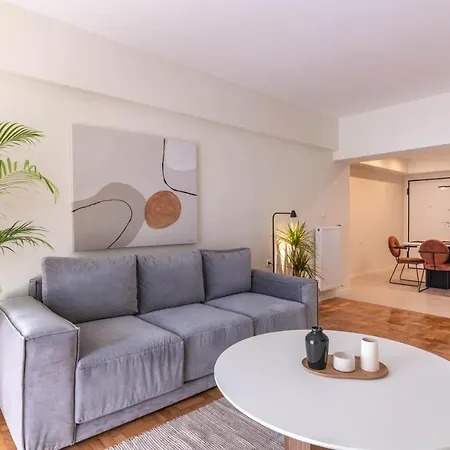 Large 2bedroom, 2bathroom Flat With Dining Space & Free Parking Apartment
