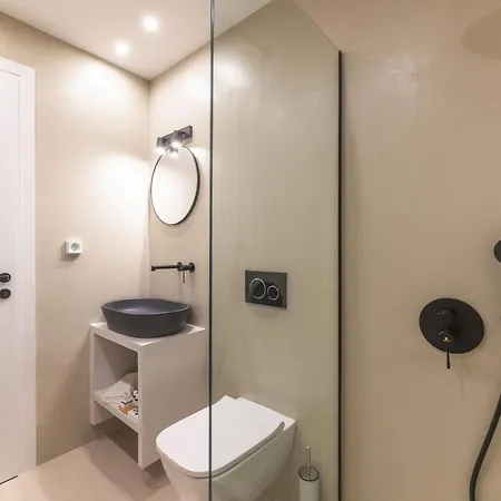 Large 2bedroom, 2bathroom Flat With Dining Space & Free Parking Apartment Athens