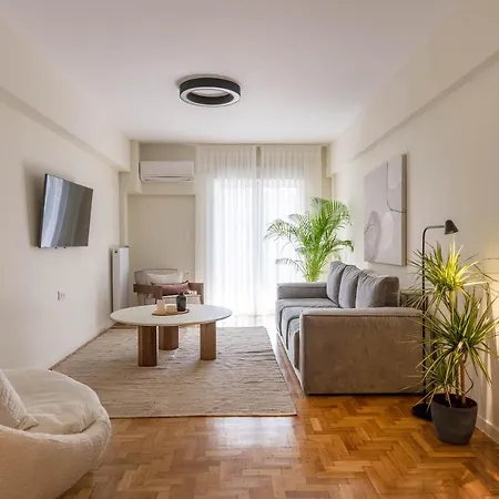 Apartment Large 2bedroom, 2bathroom Flat With Dining Space & Free Parking *